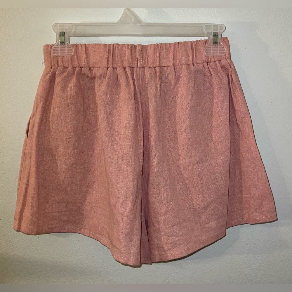 HYFVE Women's Light Pink Shorts! Size Medium. - Picture 3 of 9